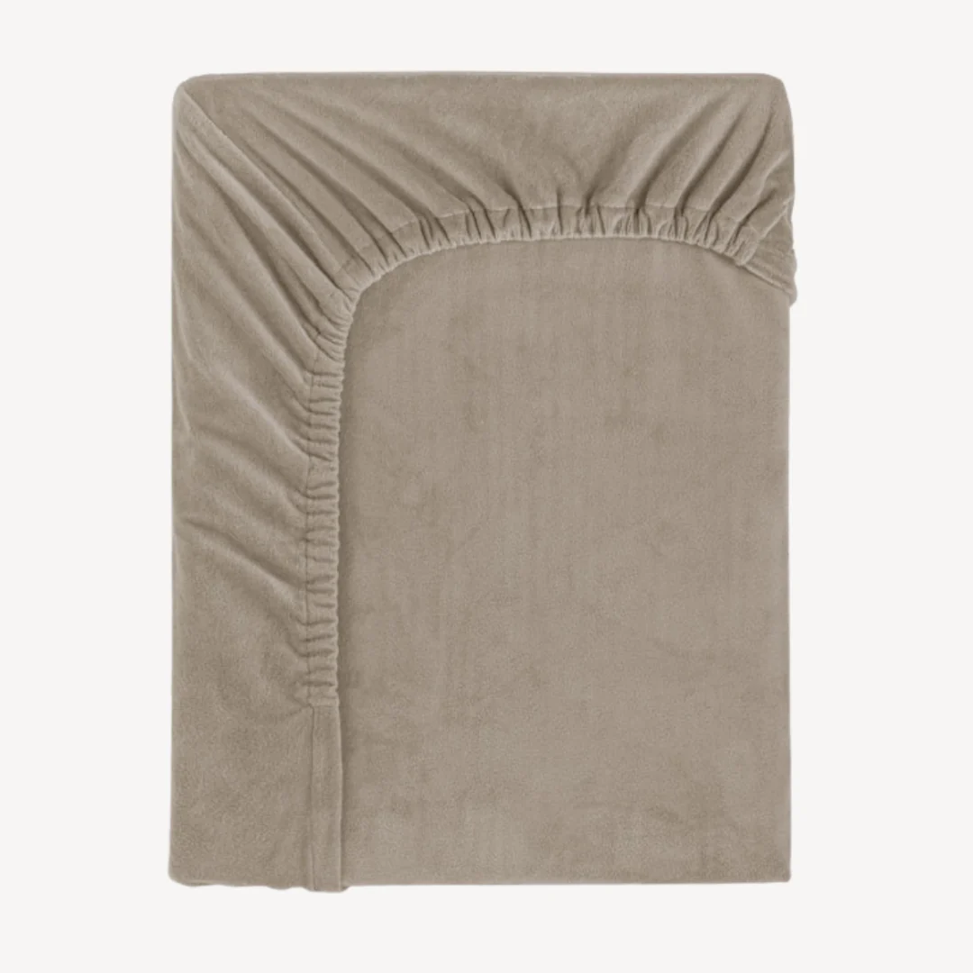 Velvet Diamond Taupe Bed Set – Comfort - Image 3